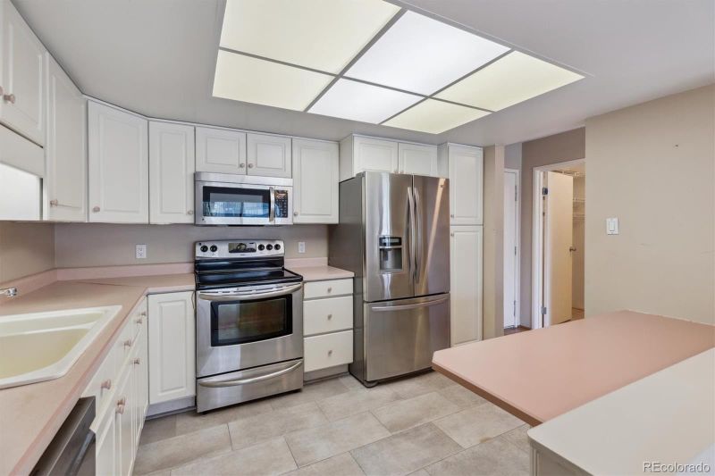 14091 E Marina Dr #204, Aurora, CO 80014