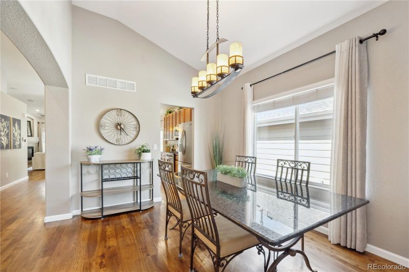 7141 S Versailles St, Aurora, CO 80016