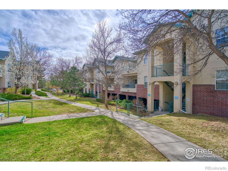 550 Mohawk Dr #67, Boulder, CO 80303