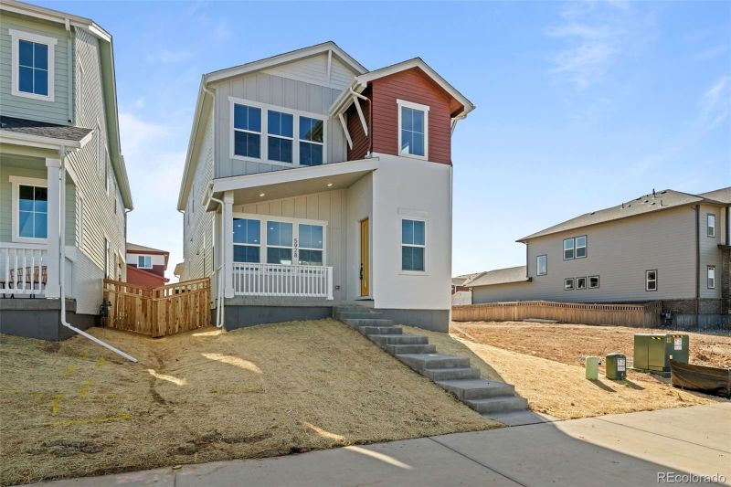 5928 N Lisbon St, Aurora, CO 80019