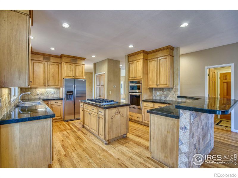 2875 Island Dr, Boulder, CO 80301