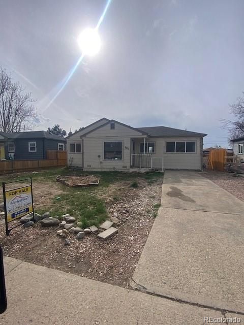 2017 Ironton St, Aurora, CO 80010