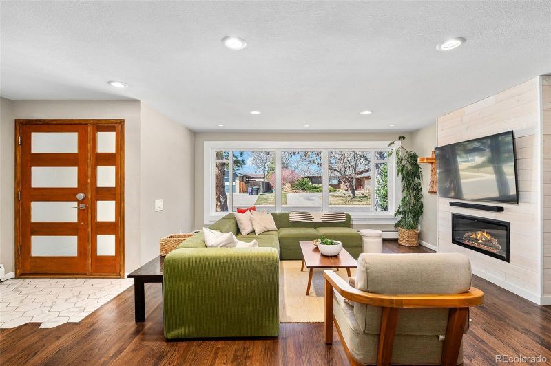 354 S Niagara St, Denver, CO 80224