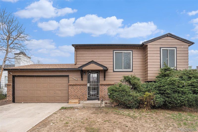 4490 Dillon St, Denver, CO 80239