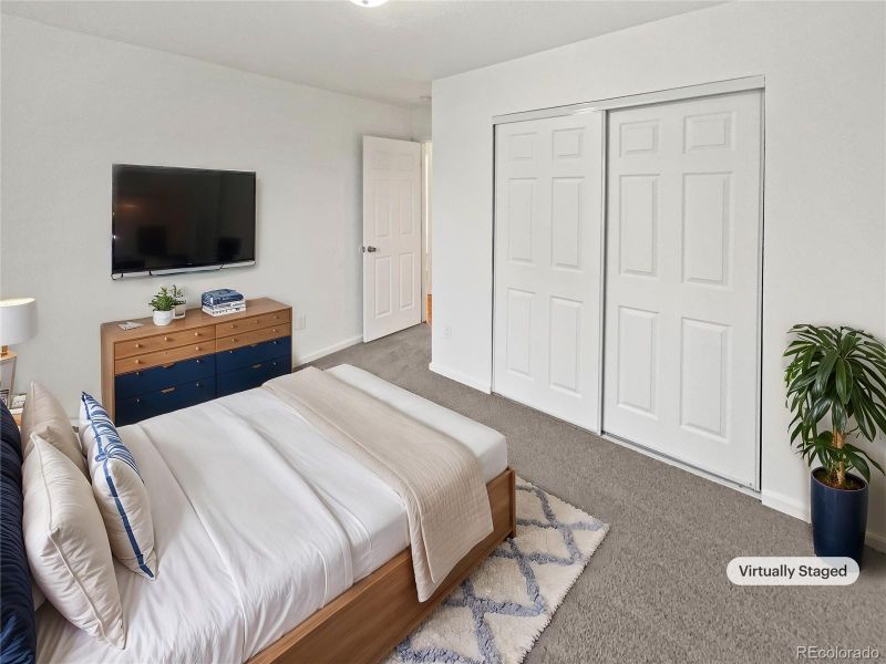 1045 Mobile St, Aurora, CO 80011
