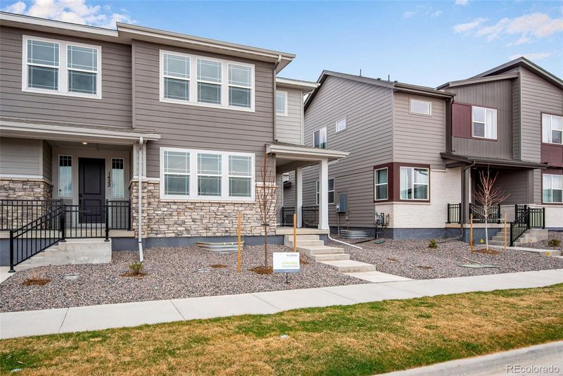 1426 Hudson Pl, Longmont, CO 80501
