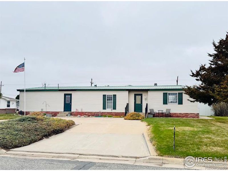731 S Washington Ave, Haxtun, CO 80731