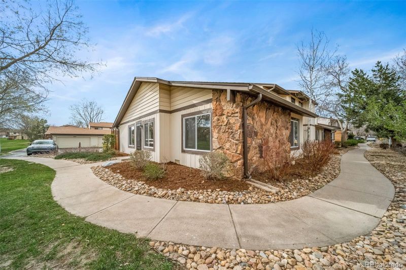 16086 E Ithaca Pl #D, Aurora, CO 80013