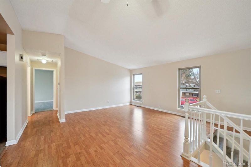 2060 S Ventura St, Aurora, CO 80013