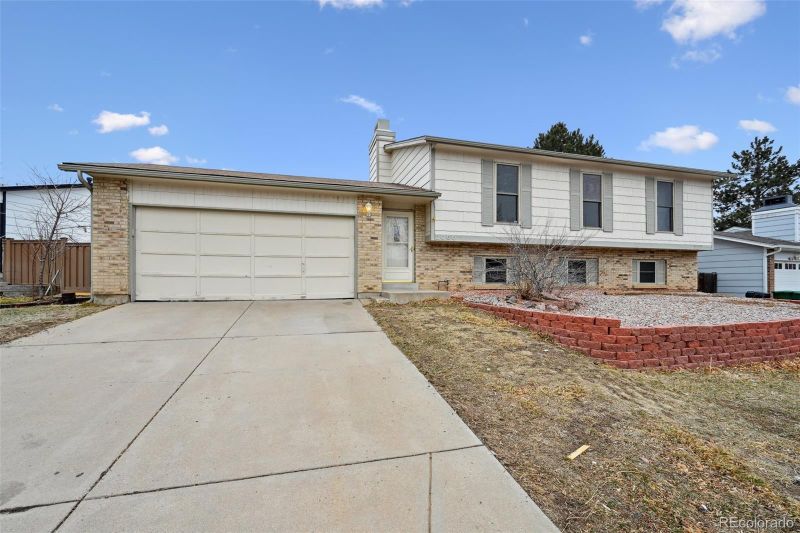 2060 S Ventura St, Aurora, CO 80013