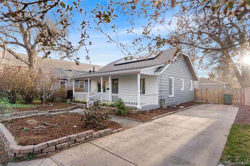 1623 Dayton St, Aurora, CO 80010