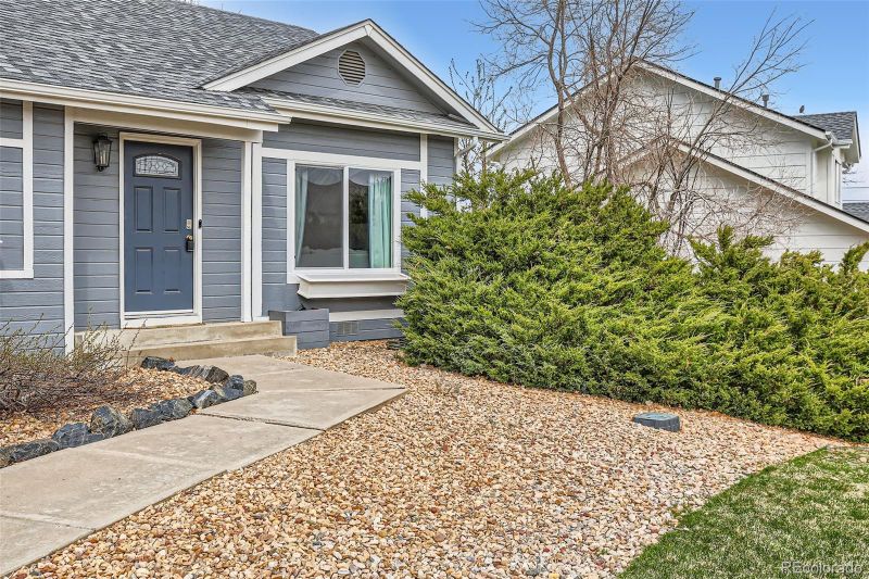 5133 S Flanders Ln, Centennial, CO 80015