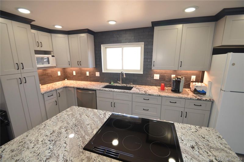327 2nd Ave, La Salle, CO 80645
