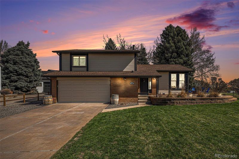 8426 S Otis Ct, Littleton, CO 80128