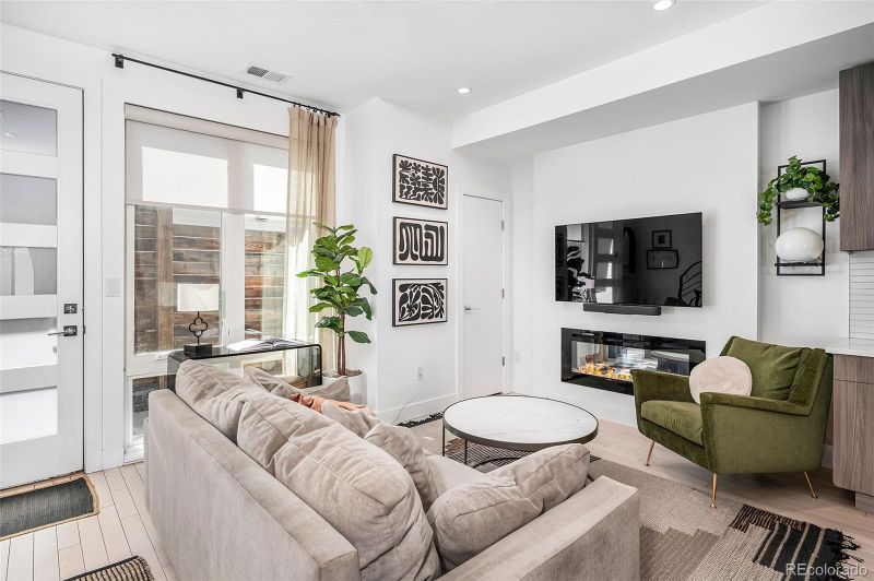 4378 Zenobia St, Denver, CO 80212
