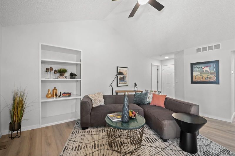 6755 S Field St #625, Littleton, CO 80128