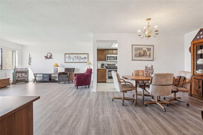 14300 E Marina Dr #512, Aurora, CO 80014