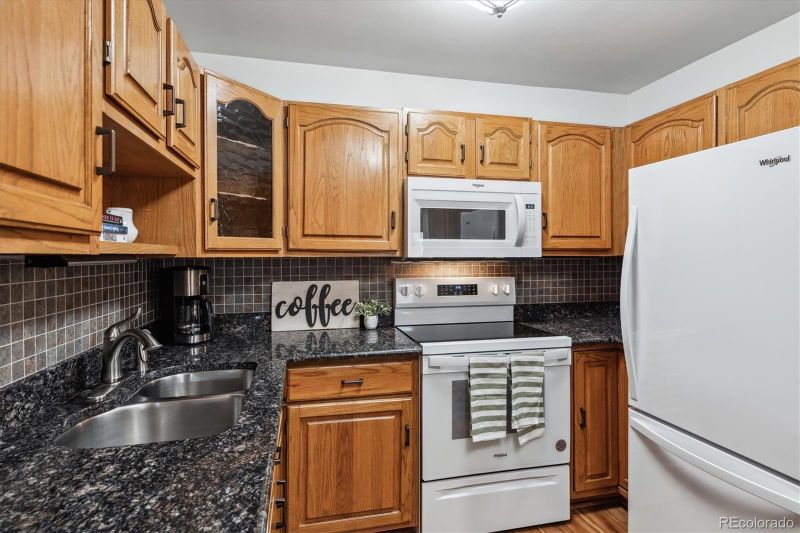 350 S Clinton St #9C, Denver, CO 80247