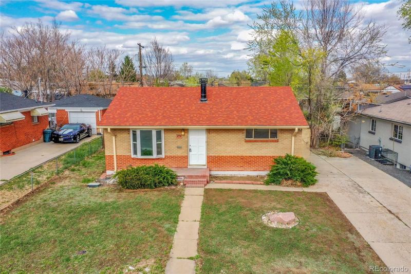 6990 Larsh Dr, Denver, CO 80221