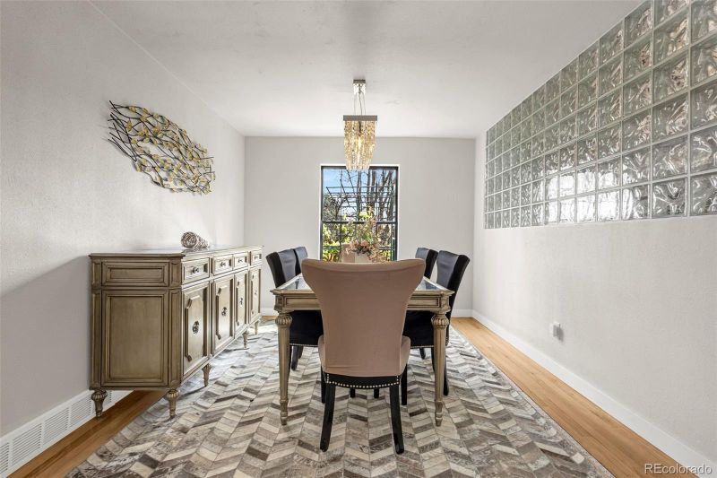7667 E Mineral Dr, Centennial, CO 80112