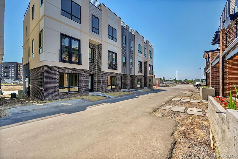 9081 Westminster Blvd, Westminster, CO 80031