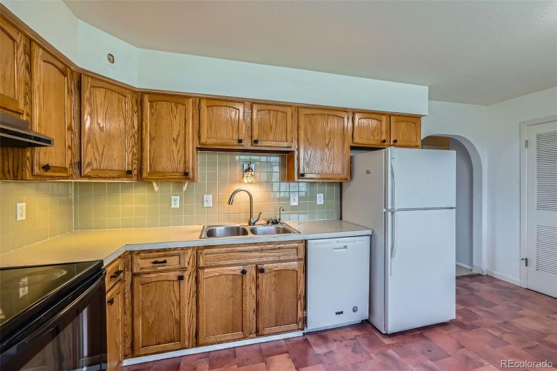 1060 S Coffman St, Longmont, CO 80501