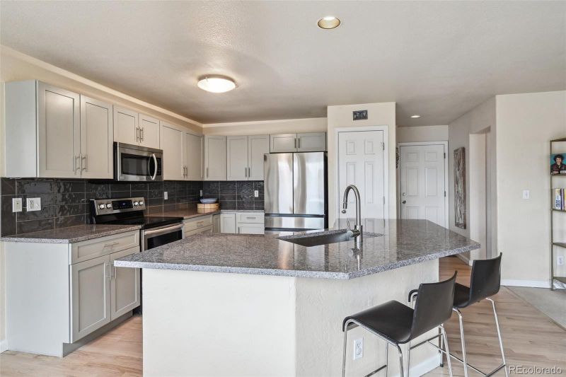 5986 Dunraven Ct, Golden, CO 80403