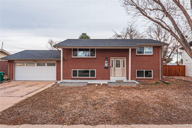 889 Douglas Dr, Denver, CO 80221