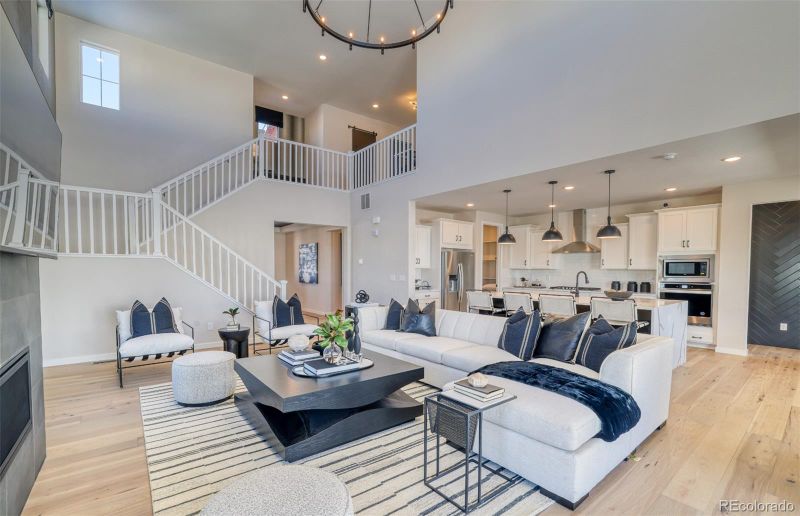8485 Silverton Ln, Littleton, CO 80125