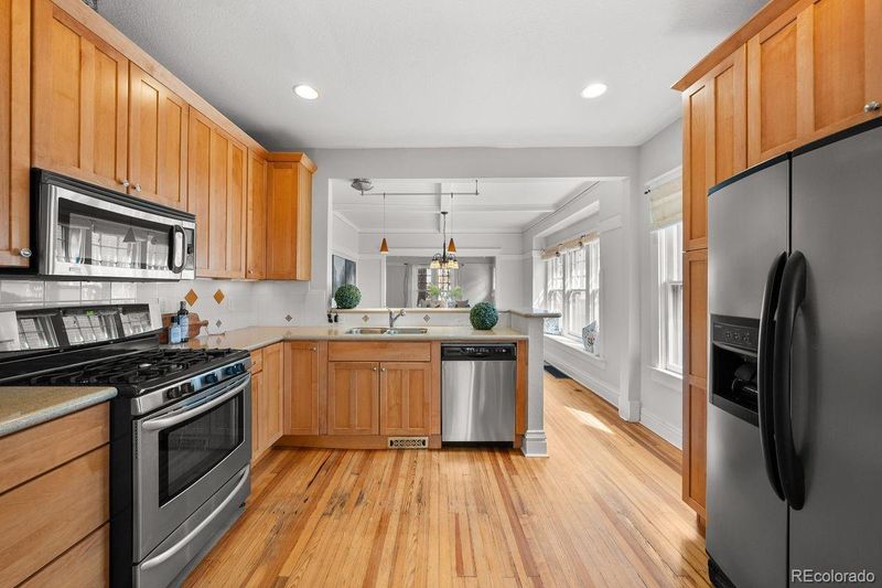 1253 Monroe St, Denver, CO 80206