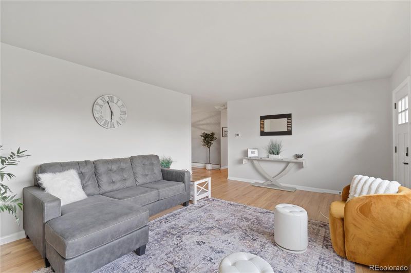 865 S Everett St, Lakewood, CO 80226