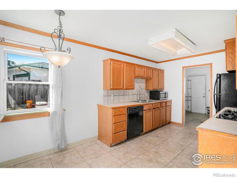2311 Mountain View Dr, Loveland, CO 80538