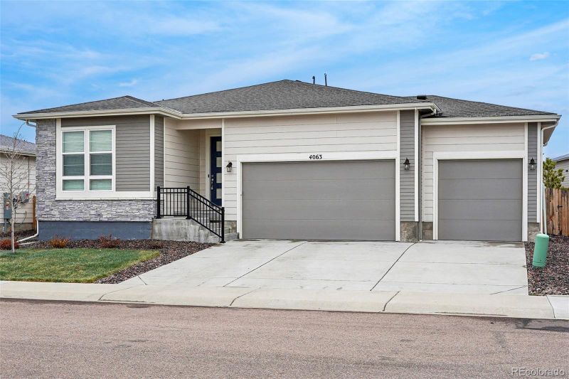 4063 Castle Vista Dr, Castle Rock, CO 80104