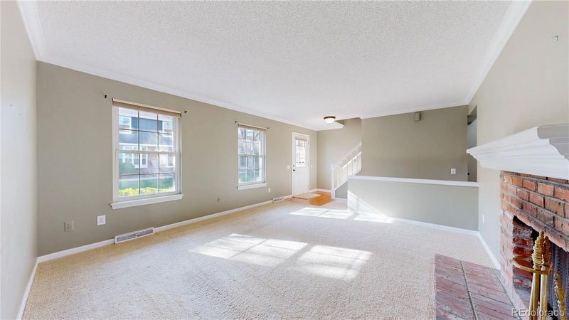 8752 E Amherst Dr #D, Denver, CO 80231