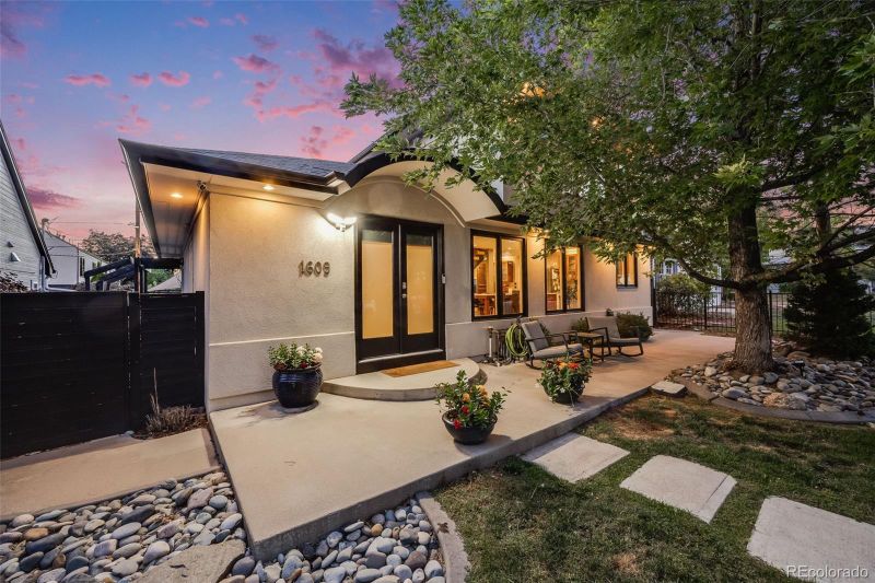 1609 S Clayton St, Denver, CO 80210