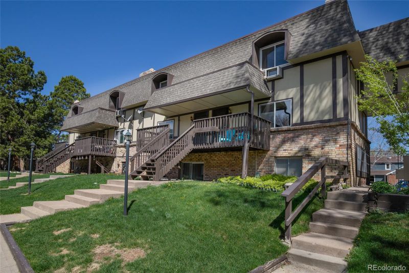 8060 W 9th Ave #204, Lakewood, CO 80214