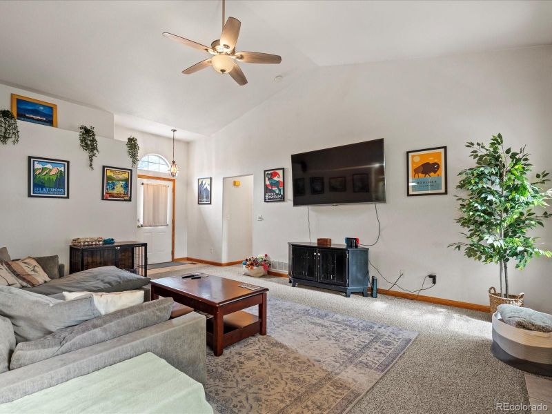 898 N 5th St, Johnstown, CO 80534