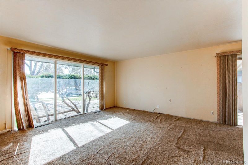 1360 Diana Ln, Colorado Springs, CO 80909