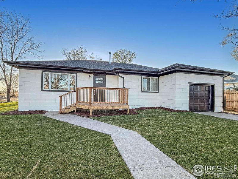1013 N 7th Ave, Sterling, CO 80751