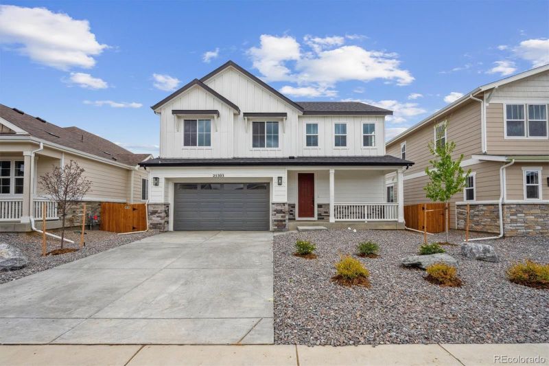 25303 E Warren Pl, Aurora, CO 80018