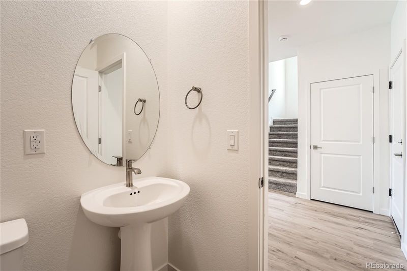 1294 S Algonquian St, Aurora, CO 80018