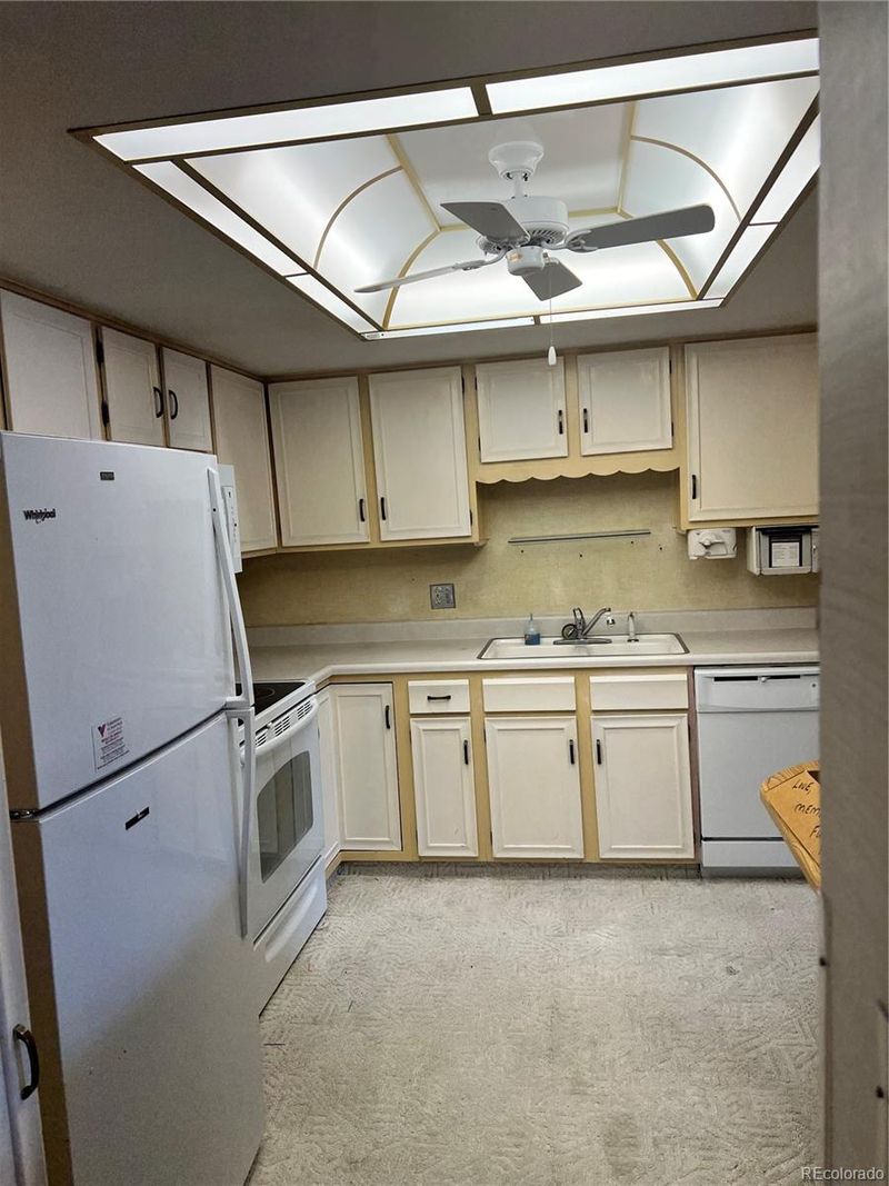 13601 E Marina Dr #305, Aurora, CO 80014