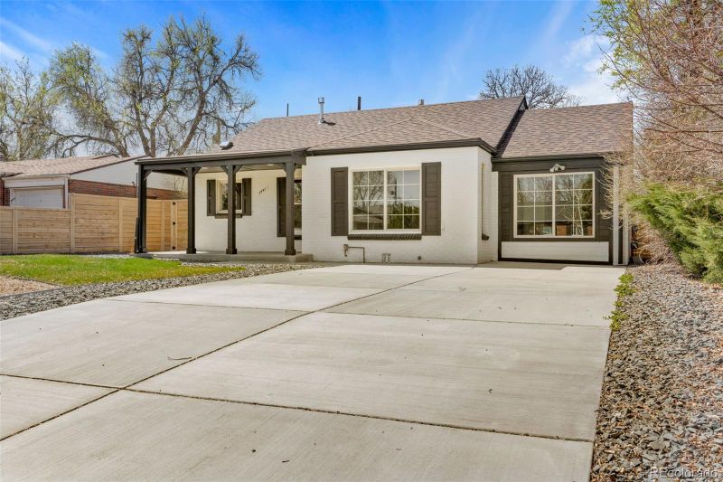 2441 Niagara St, Denver, CO 80207