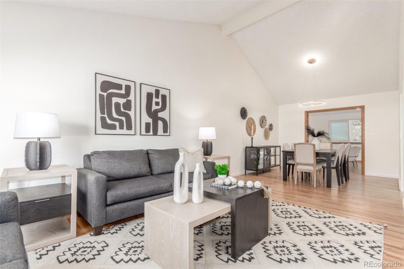 6006 S Kingston Cir, Englewood, CO 80111