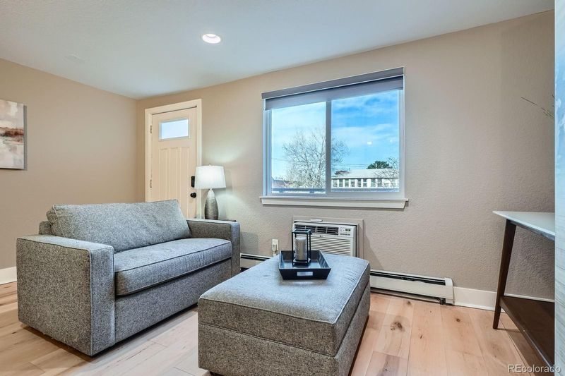 120 S Pennsylvania St #207, Denver, CO 80209