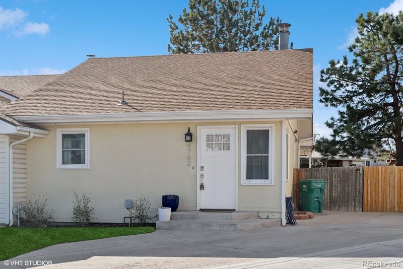 4762 S Clay Ct, Englewood, CO 80110