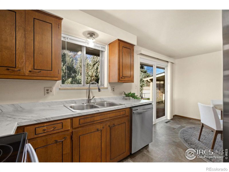 1801 Hilltop Ct, Loveland, CO 80537