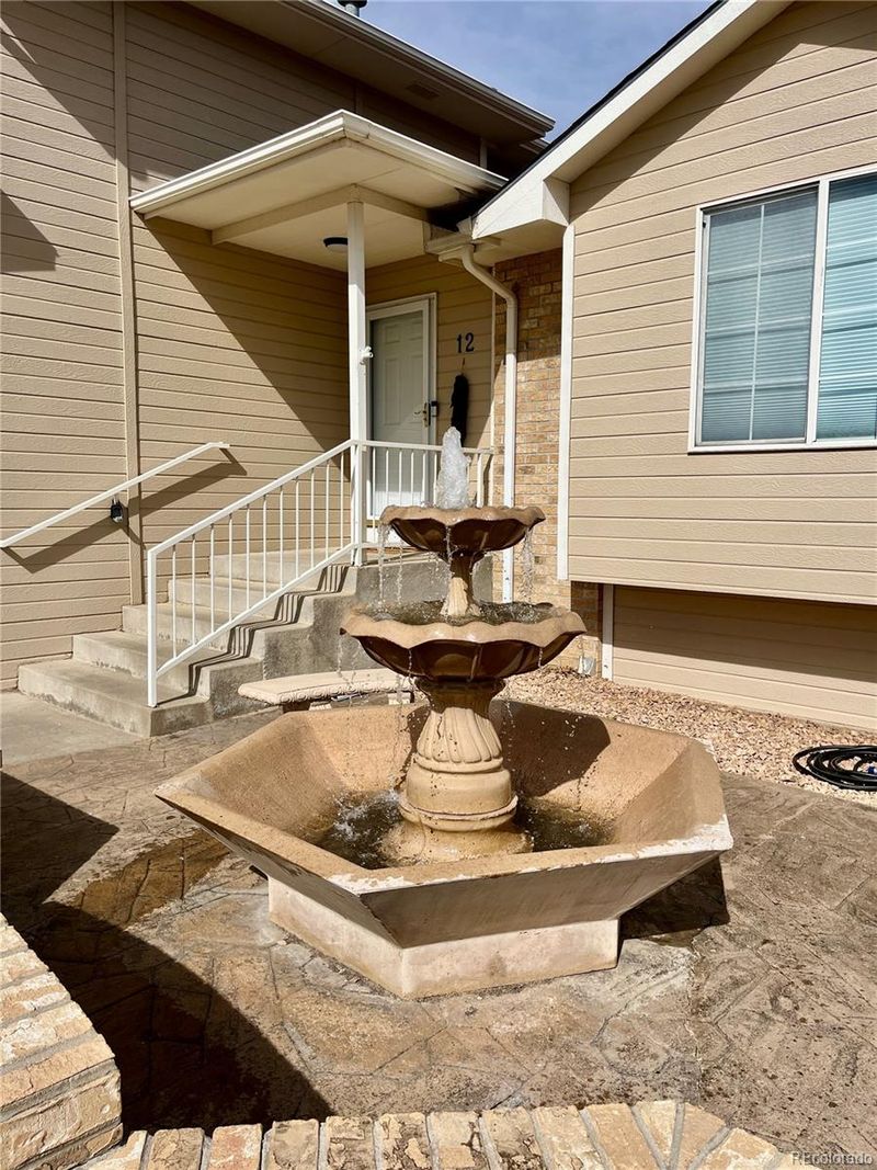 12 Trent Ct, Pueblo, CO 81005