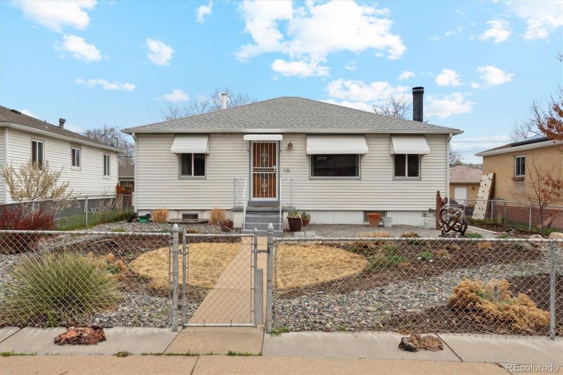 2060 Kendall St, Edgewater, CO 80214