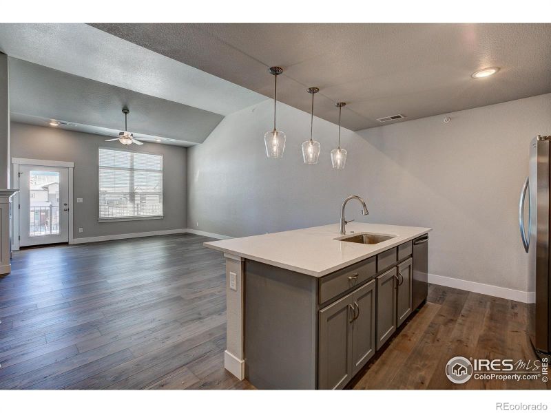 235 High Point Dr #103, Longmont, CO 80504